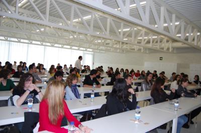 La USJ reúne a 190 personas en la segunda prueba de admisión del curso 2008-2009