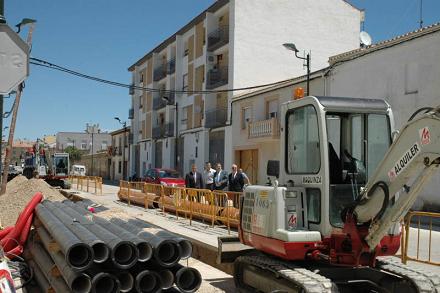 Villanueva de Gállego renueva los servicios de la calle Ronda de la Hispanidad con el nuevo Fondo Local